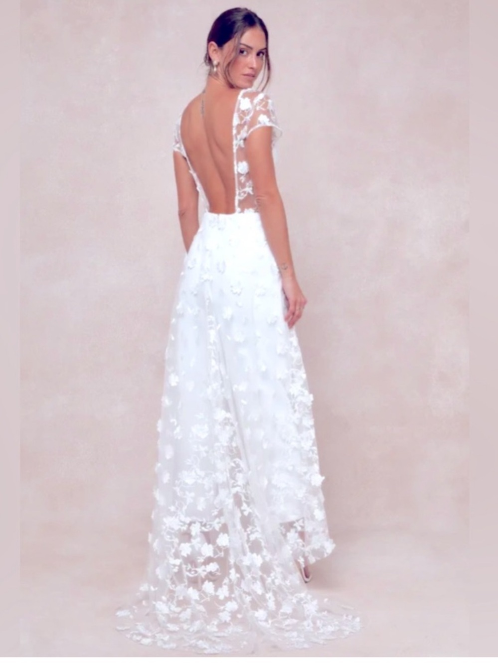 Elegant White Lace Backless Maxi Dress
